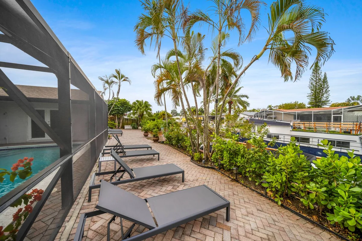 Home in Fort Lauderdale property photo 3