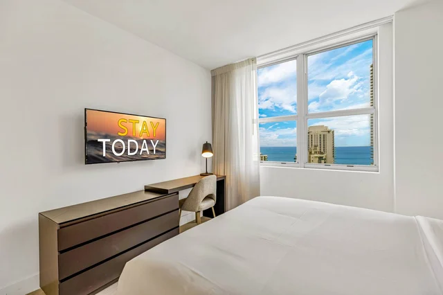 BEDROOM image 1