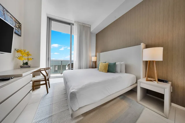 BEDROOM image 1