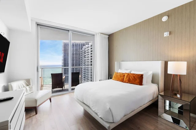 BEDROOM image 1