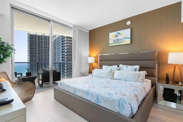 BEDROOM image 1