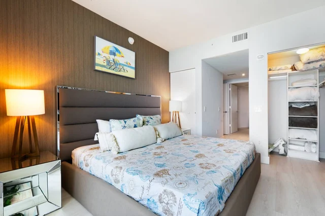 BEDROOM image 1