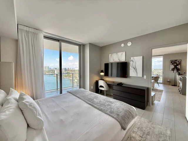 BEDROOM image 1
