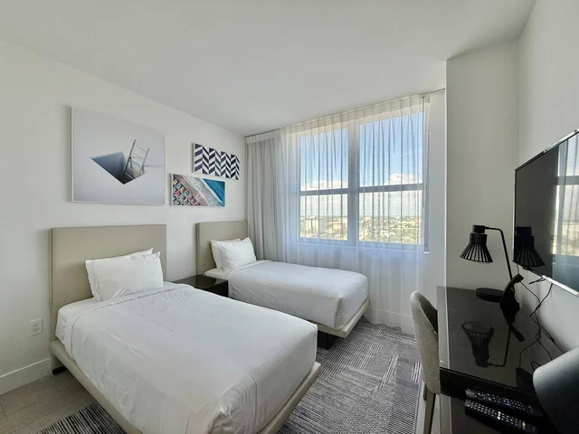 BEDROOM image 1
