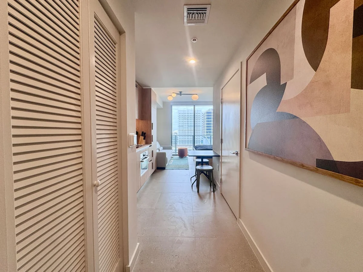 Condo in Miami property photo 4