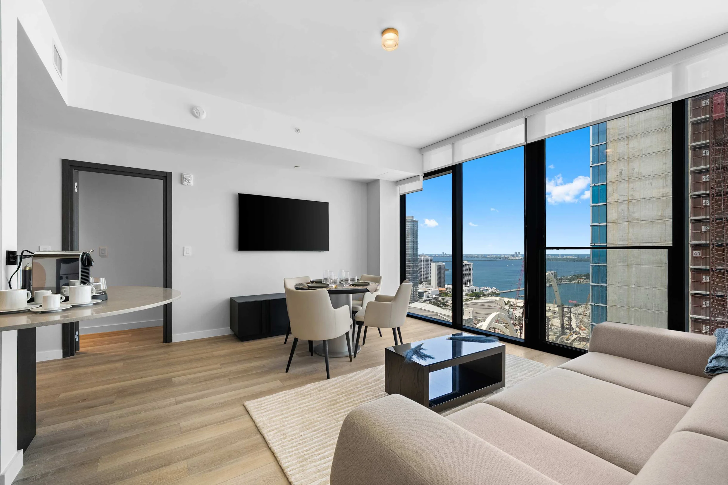 Condo in Miami property photo 3