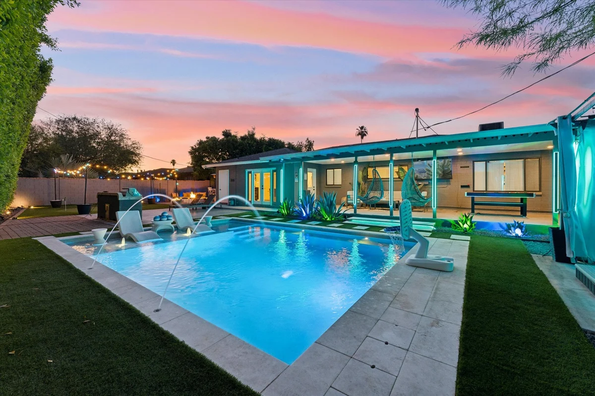 Home in Scottsdale property photo 2