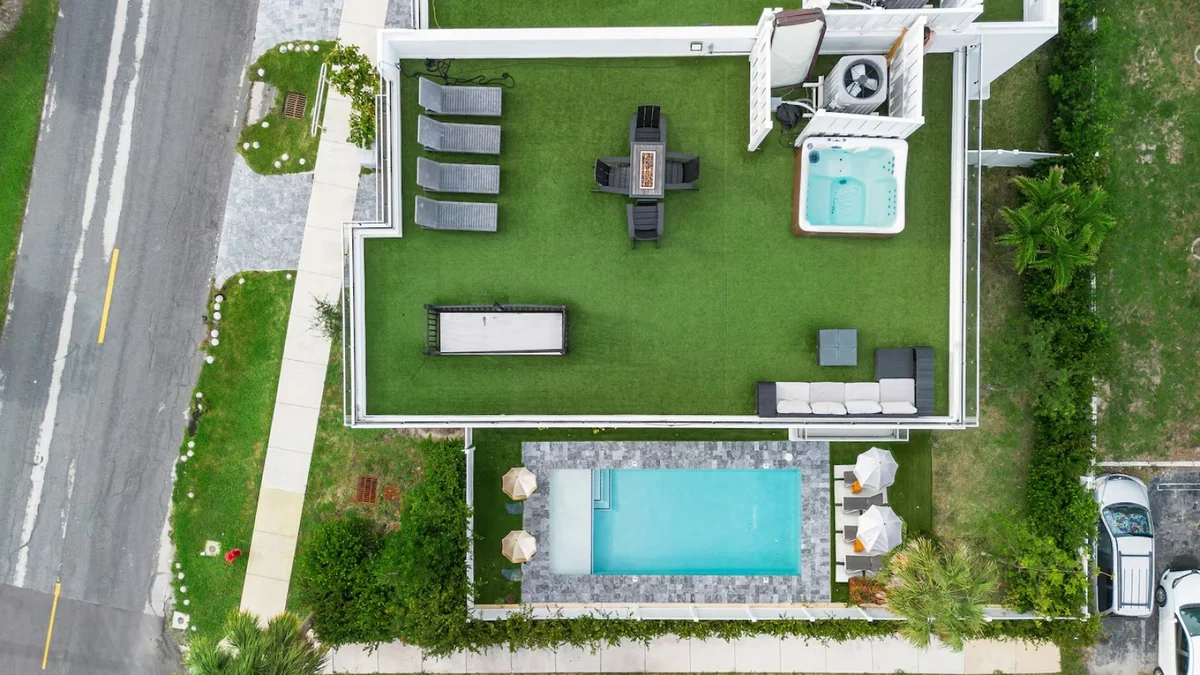 1000 - Airbnb 5 #51