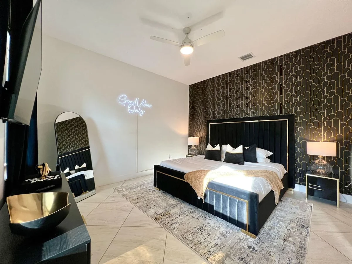 11 NW 122 Miami #28