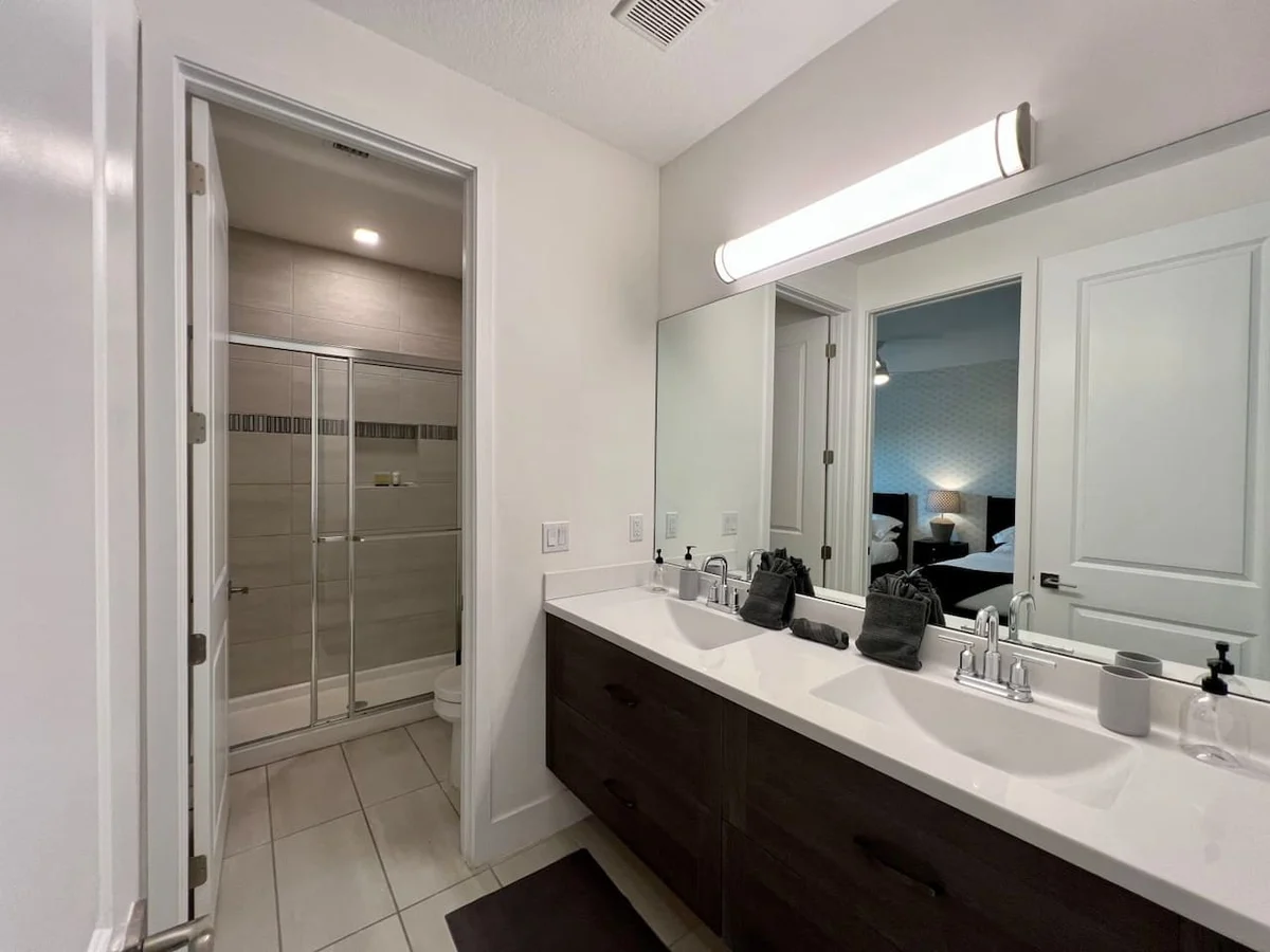 11 NW 122 Miami #27