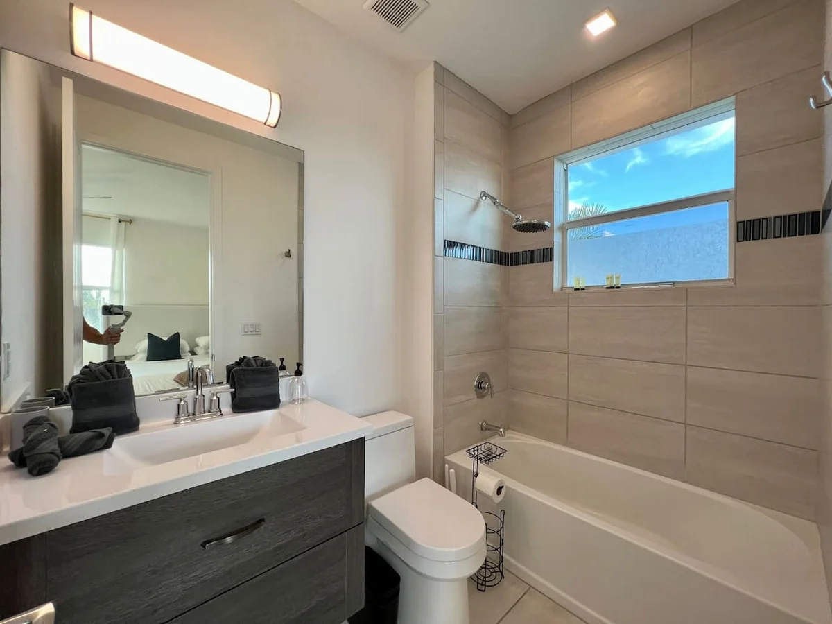 11 NW 122 Miami #26