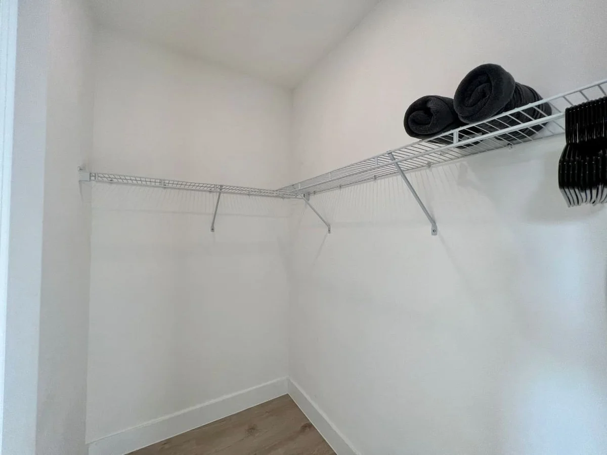 11 NW 122 Miami #69