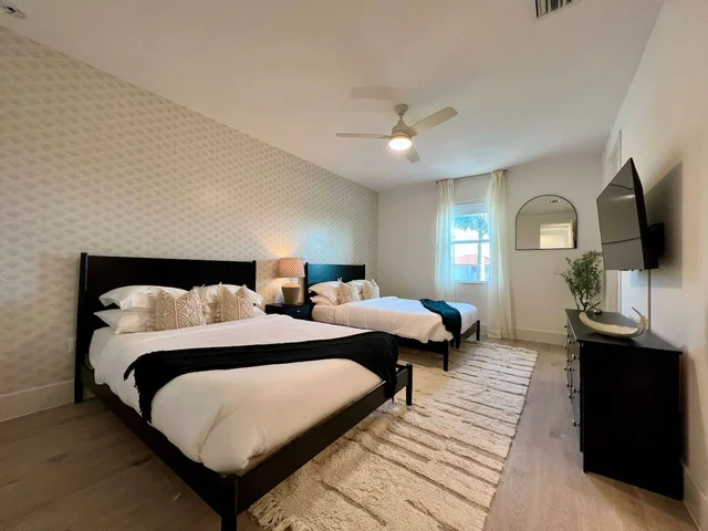 Bedroom 4 image 1
