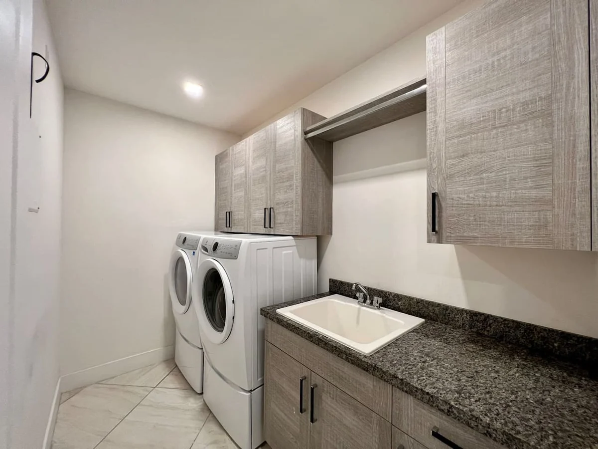 11 NW 122 Miami #2