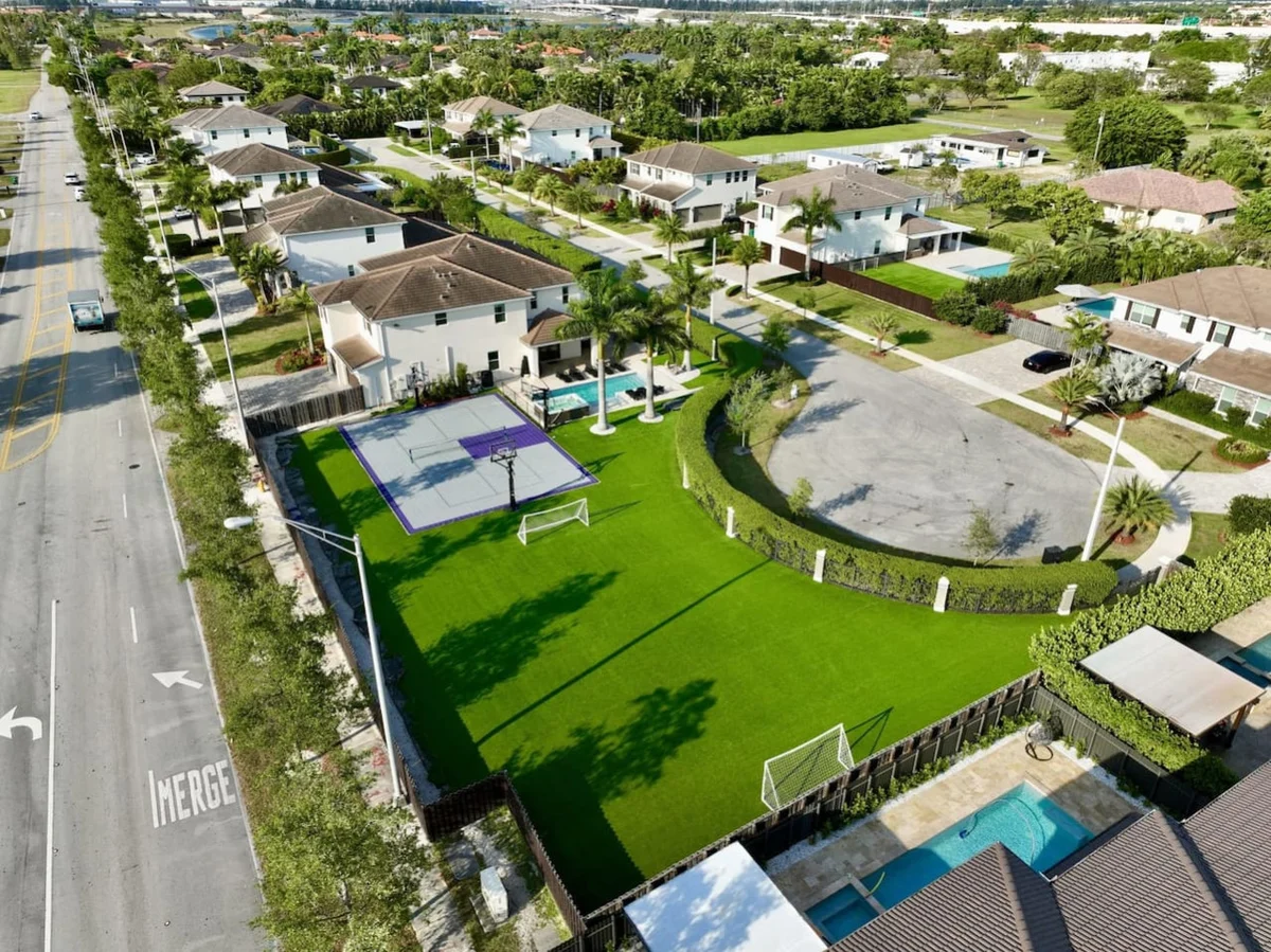 11 NW 122 Miami #24