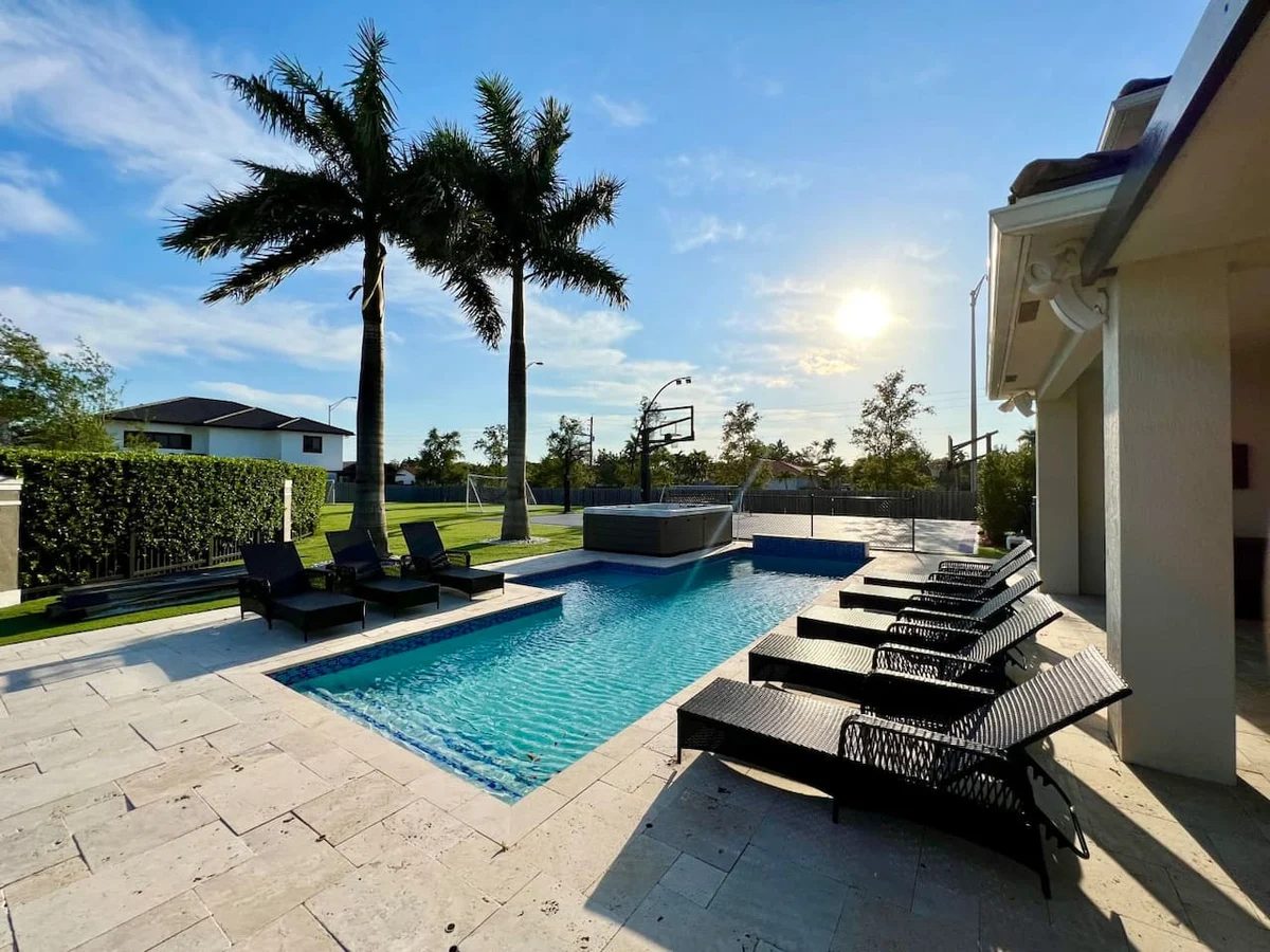 11 NW 122 Miami #37