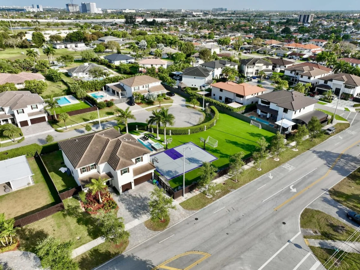 11 NW 122 Miami #74