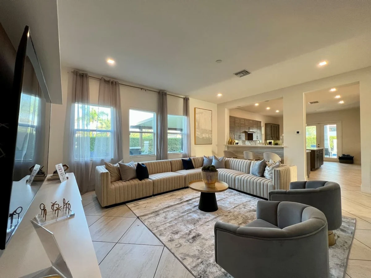 11 NW 122 Miami #40