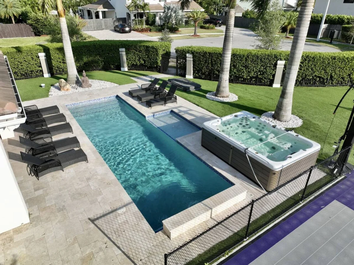 11 NW 122 Miami #60