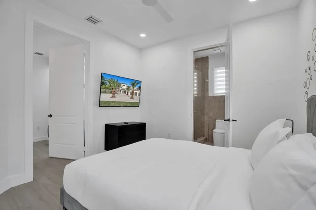 Bedroom 3 image 1