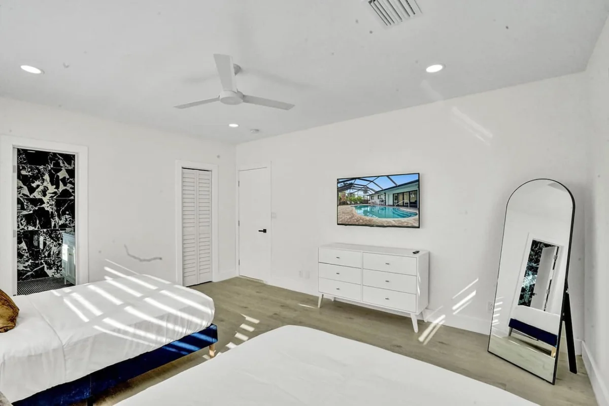 1141  N Northlake #36