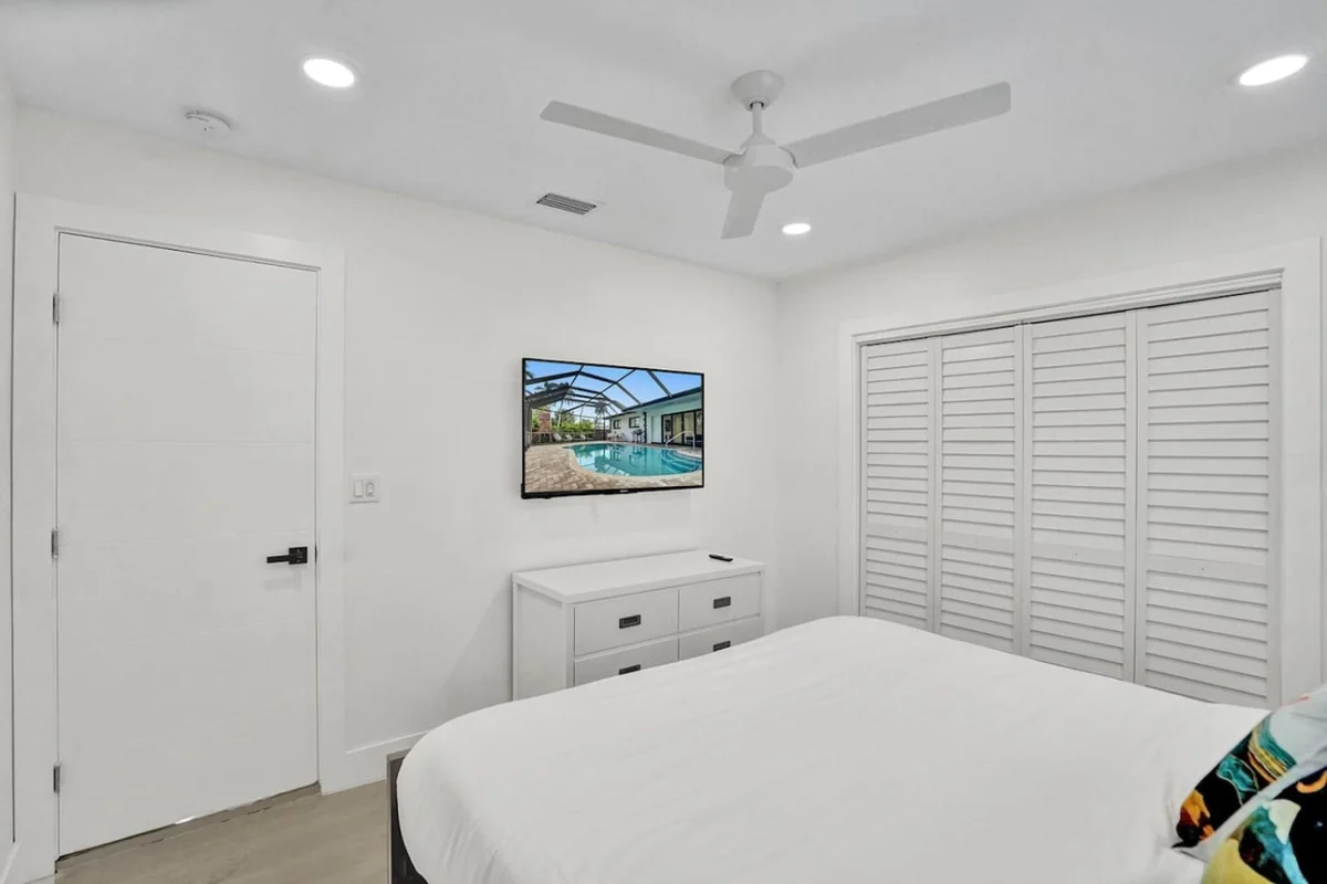 1141  N Northlake #56