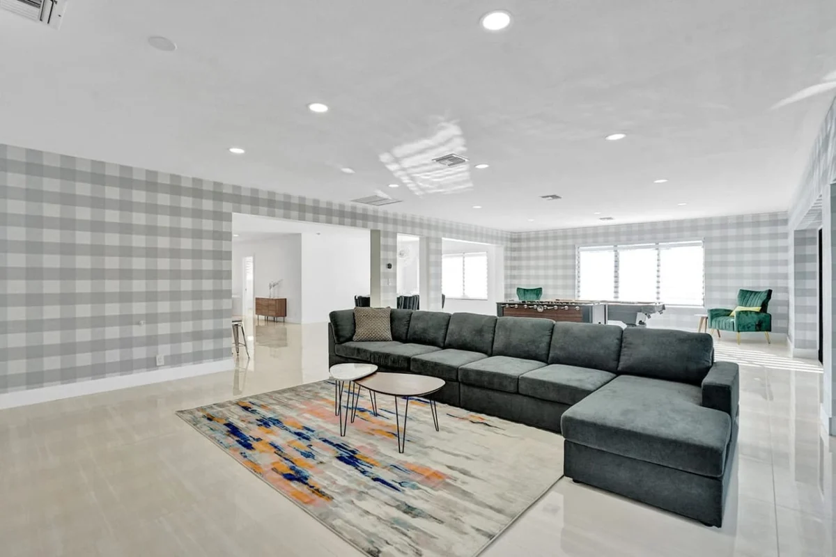 1141  N Northlake #72