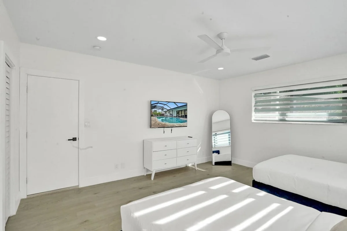 1141  N Northlake #57