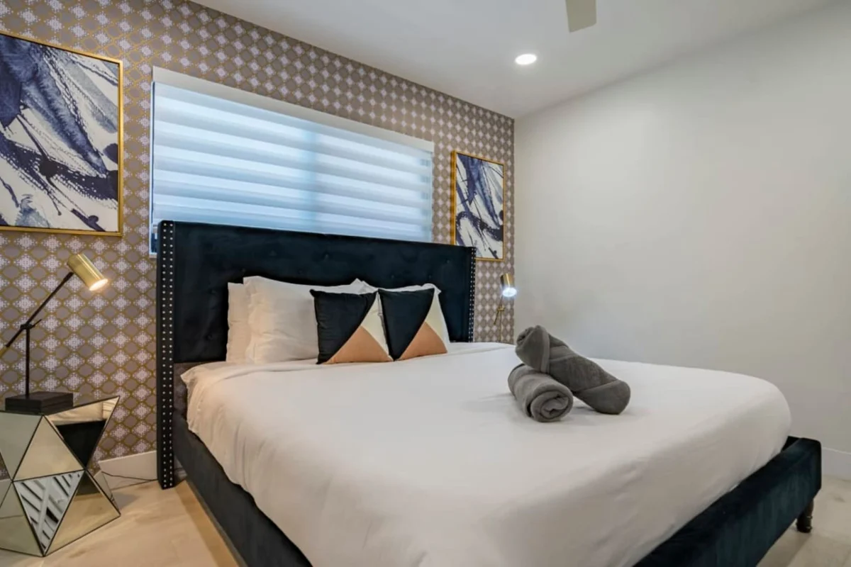 1141  N Northlake #6