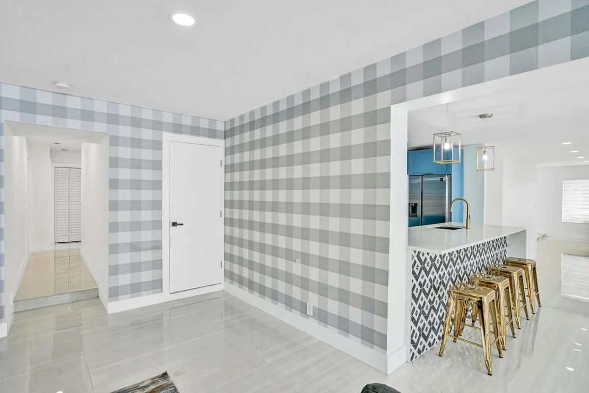 1141  N Northlake #5