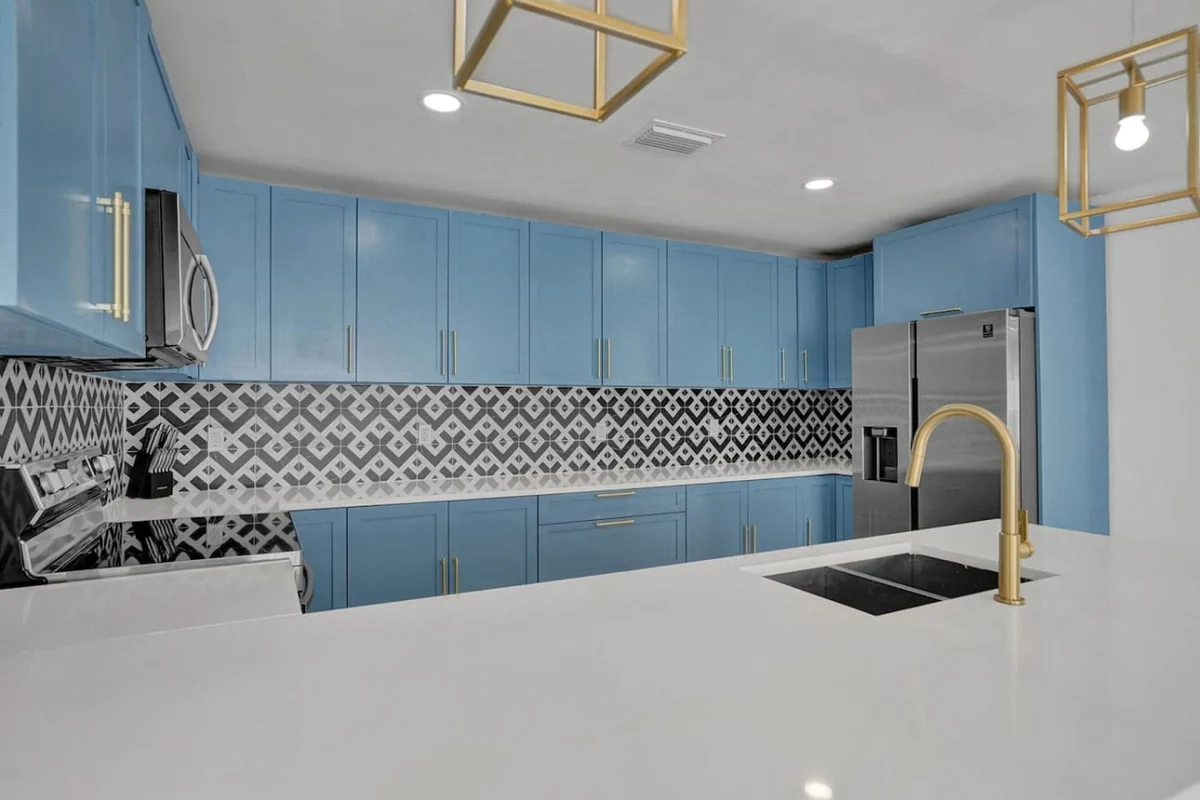 1141  N Northlake #59