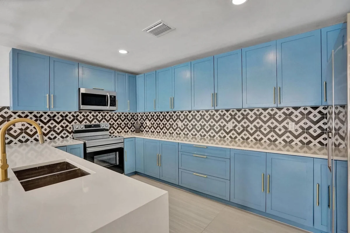 1141  N Northlake #51
