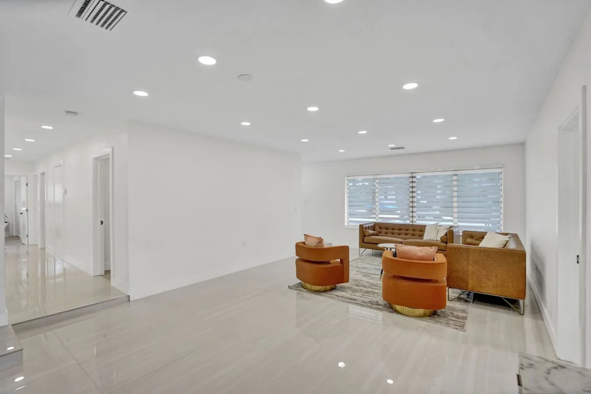 1141  N Northlake #7