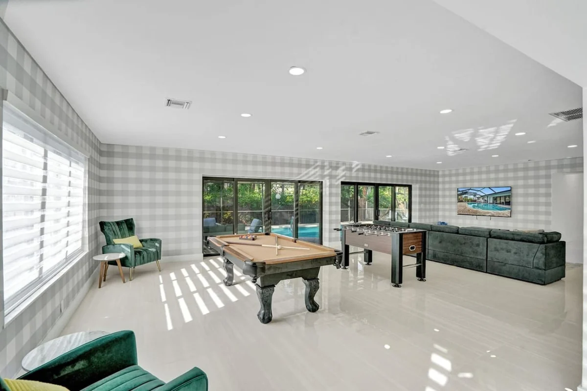 1141  N Northlake #28