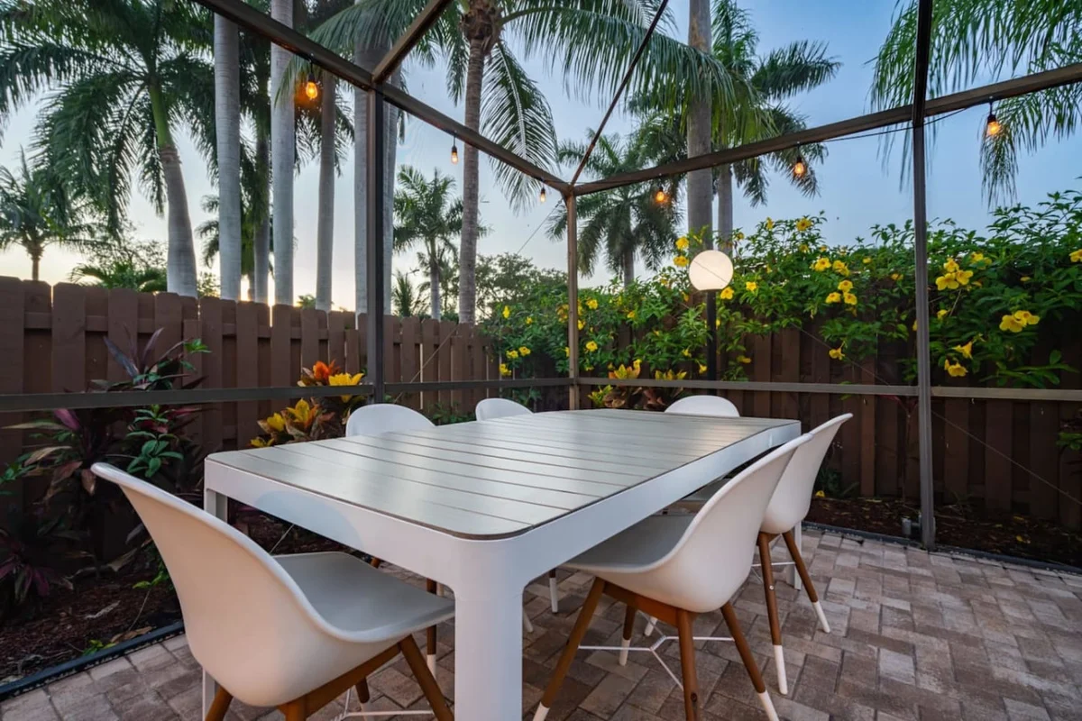 1141  N Northlake #15