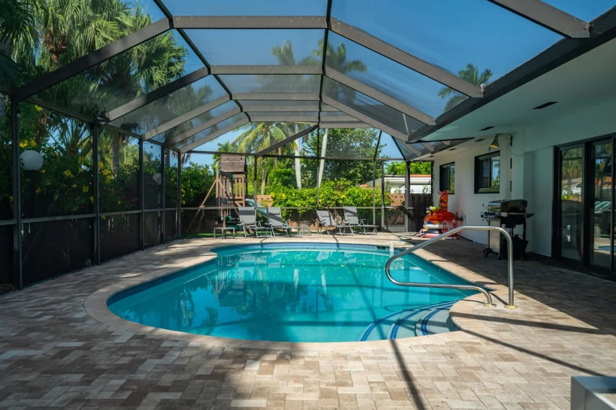 1141  N Northlake #84
