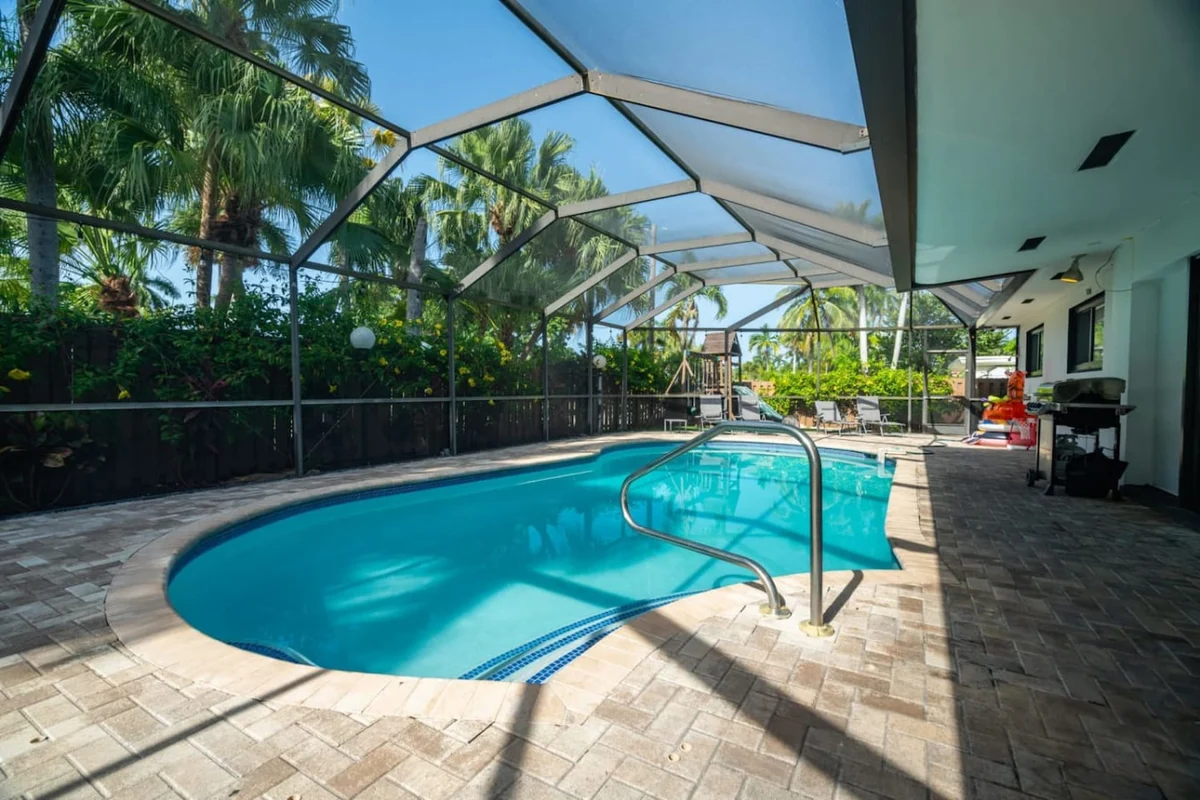 1141  N Northlake #93