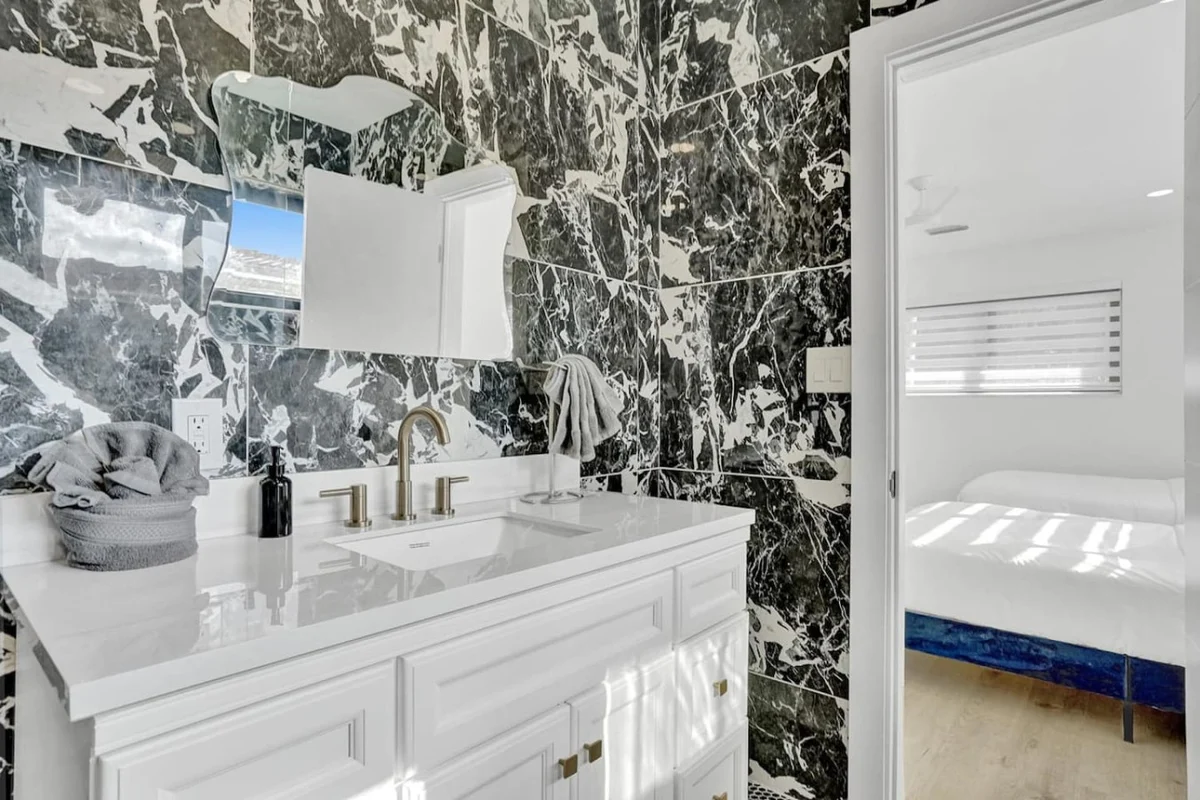 1141  N Northlake #50