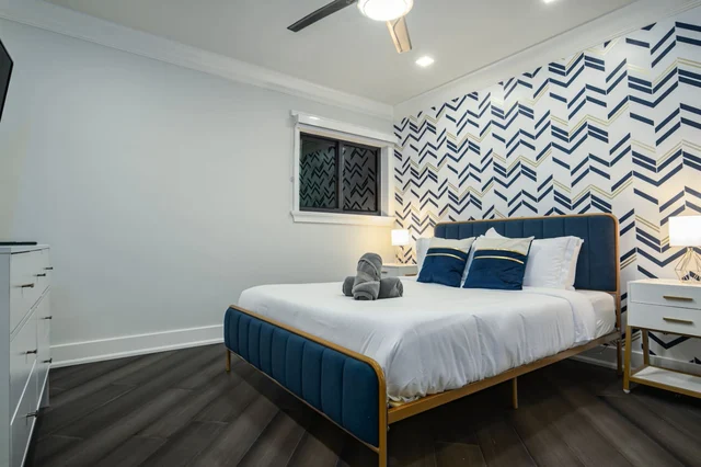 Bedroom 3 image 1