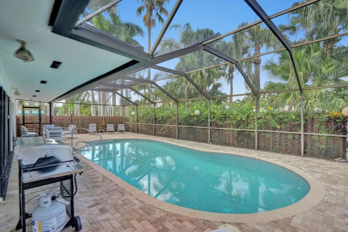 1141  N Northlake #108