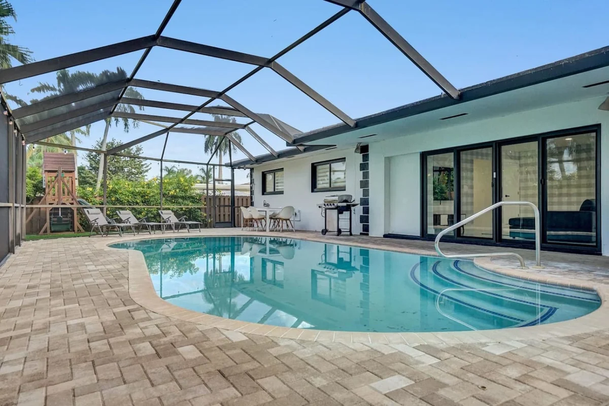 1141  N Northlake #109