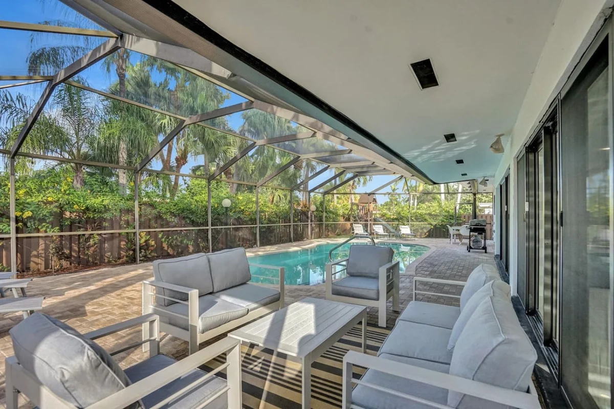 1141  N Northlake #111