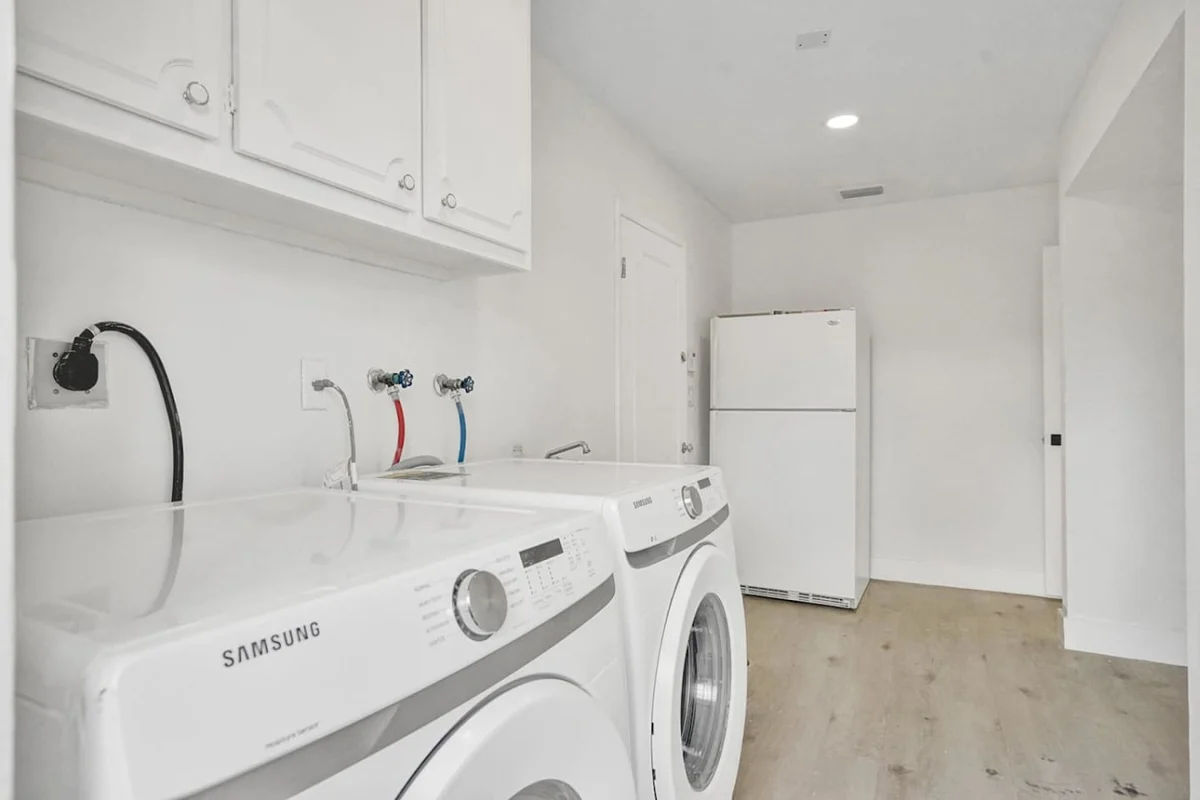 1141  N Northlake #26