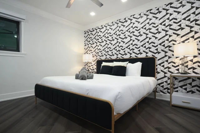 Bedroom 2 image 1