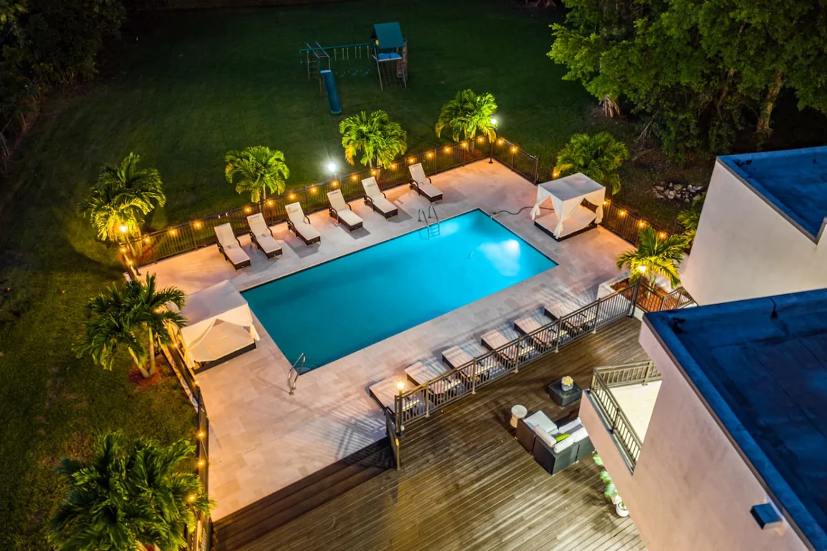 11861 - Airbnb 5 #53