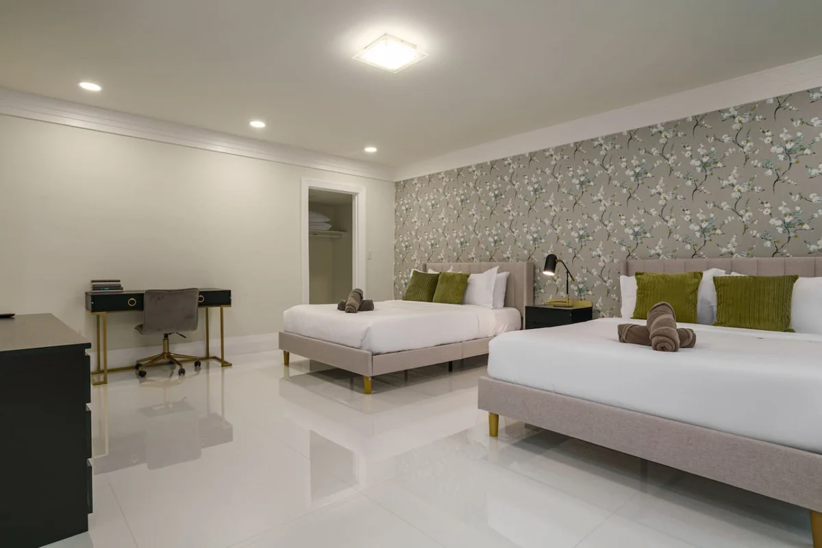 11861 - Airbnb 5 #30