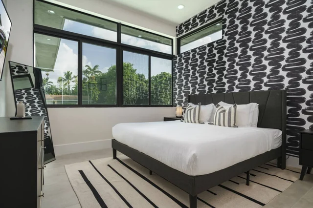 Bedroom 3 image 1