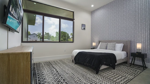 Bedroom 8 image 1