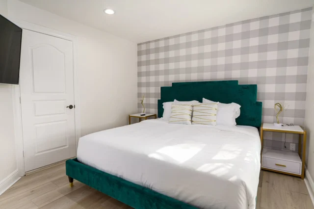 Bedroom 2 image 1