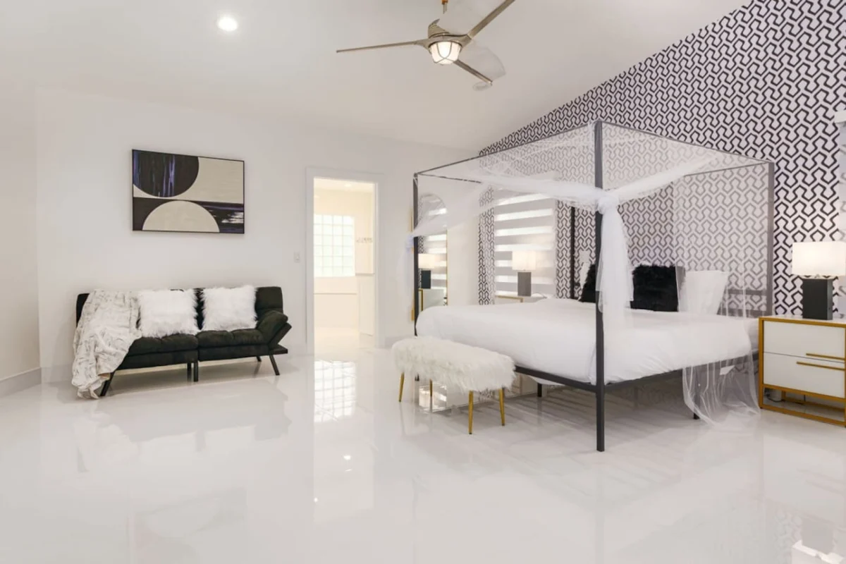 1361 - Airbnb 5 #4